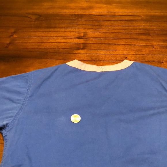 Med Couture Scrub Top Extra Small - Picture 11 of 13